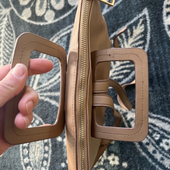 Summer and Rose adjustable strap backpack. - Picture 4 of 4